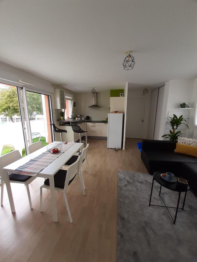 RESIDENCE APPART CENTRE VILLE LORIENT Calme Garage Extérieur photo
