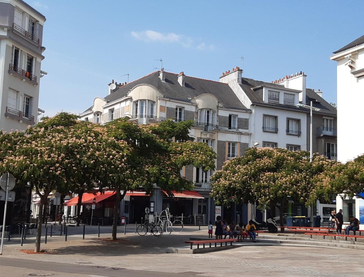RESIDENCE APPART CENTRE VILLE LORIENT Calme Garage Extérieur photo